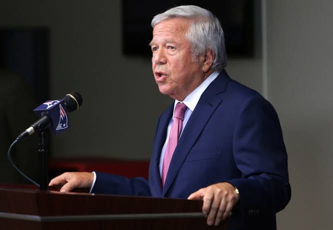 Uncertainty surrounding Rob Gronkowski 'isn't even an issue' for Robert Kraft - The Boston Globe