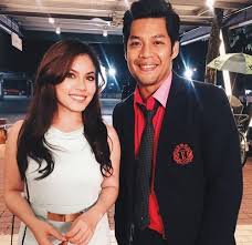 Terdapat banyak pilihan penyedia file pada halaman tersebut. Kolestrol Vs Cinta On Moviebuff Com