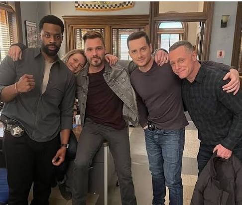 Farewell to a beloved mother: The Kinney family and Chicago Fire community  mourn the tragic loss of Pamela Heisler. READ MORE 👉👉  https://moviesnewstoday.com/farewell-to-a-beloved-mother-the-kinney-family -and-chicago-fire-community-mourn-the-tragic ...