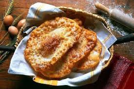 Dans Tous Les Marches Catalans On Trouve Des Vendeurs De Bougnettes Ou Bunyetes Ces Beaux Beignets Dores Boursoufles Et Sucres Cuisine Catalane Catal