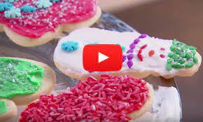 See more ideas about trisha yearwood recipes, food network recipes, trisha's southern kitchen. Light Up The Holidays With Trisha Yearwood S Iced Sugar Cookies Cowgirl Magazine