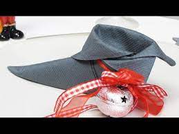 Un pliage simple et amusant. Pliage De Serviette En Forme De Chausson De Lutin Youtube