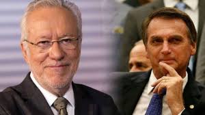 De acordo o jornalista tiago américo, da cnn brasil, manifestantes atiraram fogos de artifício em direção à equipe de militantes de esquerda participaram do ato contra o presidente jair bolsonaro. Bolsonaro Mostra Alexandre Garcia Desmentindo Jornalista Da Cnn Mais Jornalista Pego Na Desinformacao