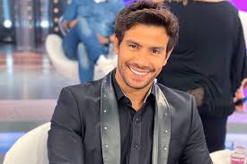 Conheça sarah e fiuk, participantes do 'bbb21'. 0ht5xgv9m8csem