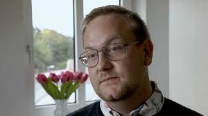 Politiker trækker sig efter afsløringer om nazi-fortid