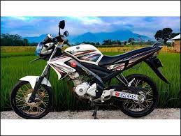 Beragam modif old vixion, beragam modif old vixion, modif vario 125 old putih, modify old bose radio, modify old town vapor, modify old modifikasi vixion putih pelek jari jari via www.lasture.info. Modif Old Vixion Sederhana Pecinta Dunia Otomotif