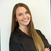 Samantha Reeves's Instagram, Twitter & Facebook