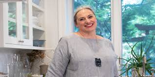 Participants lost weight steadily for 14 months before plateauing. 5sbuhce4ayfn3m