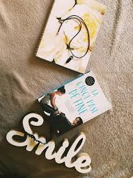 Imi strang puloverul mai aproape de corp si intorc privirea spre teancul de saltele de yoga din colt, incercand sa. Suflete De CÄƒrÈ›i Home Facebook