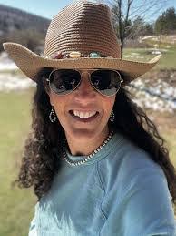 Tom Traub's Instagram, Twitter & Facebook