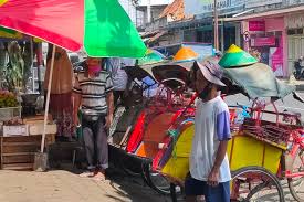 We did not find results for: Pedagang Hingga Tukang Becak Kompak Tunjukkan Sikap Sempurna Saat Indonesia Raya Dikumandangkan Halaman All Kompas Com