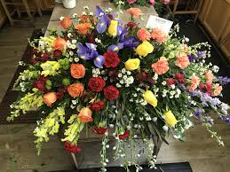 Pin By Susan Holt On The Blossom Shop Sympathy With Images Funeral Flowers Flowers Floral Wreath
