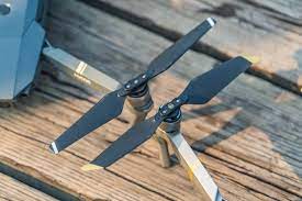 Turned off the rc and gave it a few seconds, i still had a connection with the googles, i was watching the ac return home. New Mavic Pro Platinum Vs Mavic Pro The Differences And Faq