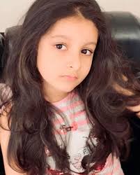 Holidays for school .. time for a hair cut !! 💇‍♀️