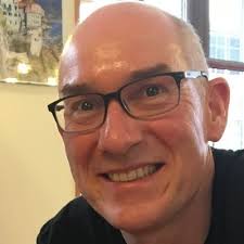 Malcolm Couch's Instagram, Twitter & Facebook