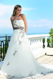 Gefunden 1 / seite #1 / wedding dress 2014. Ladybird 2014 Modell 34004 1 Hochzeitskleid Spitze Hochzeitskleid Tull Brautmode