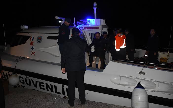 Bartın'ın Amasra ilçesinde, dalış eğitimi yaparken suda gözden kaybolan astsubay için arama çalışmaları başlatıldı. ile ilgili görsel sonucu"