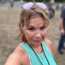 Carol Wingerter's Instagram, Twitter & Facebook