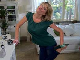 È un luogo in cui il lato glamour e fashion, caratteristiche predominanti che riaffiorano. Alessia Marcuzzi La Stupenda Casa De La Pinella