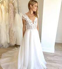 Do not alter that dress. Hayley Paige Wedding Dress New Size 4 850 Lace Top Wedding Dress Winter Wedding Guest Dress Lace Top Wedding