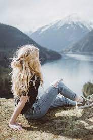 21 Simple Travel Hairstyles For Long Hair Long Hair Pictures Long Hair Styles Hair Pictures