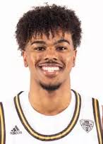 Elisha Warren's Instagram, Twitter & Facebook