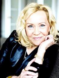 Happy birthday to one of the most beautiful American women EVER. 🎉🎂The  legendary 'Wonder Woman' turns 73 today. 🇺🇸👏 Everybody went crazy for  her when she was young, but you won't believe