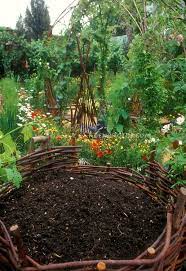 Who Knew Compost Could Be So Beautiful Wow I Bet This Would Work Great For Planting Potatoes Too Garden Compost Pretty Gardens Plants