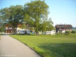 Petting liegt im bundesland bayern, in der nähe von kirchanschöring, waging am see, teisendorf, wonneberg und taching am see. Motorhome Place Petting Bayern Germany