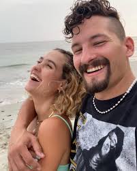 Born to ricardo montaner and marlene rodríguez miranda, he has four siblings: Mau Maumontaner Instagram Photos And Videos