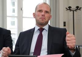 Dan bent u bij theo jansen schoenen aan het juiste adres! Francken Moet Geen Humanitair Visum Geven Aan Syrisch Gezin De Standaard Mobile