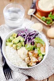 Buddha Bowl Au Chou Rouge Avocat Et Pamplemousse Chefnini Recette Recette Chou Rouge Recettes De Cuisine