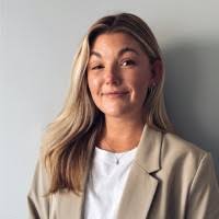 Abby Cleveland's Instagram, Twitter & Facebook