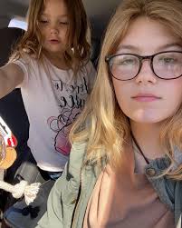 Abigail Roark's Instagram, Twitter & Facebook