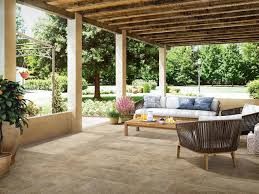 Il costo per il rifacimento di una pavimentazione esterna può oscillare fra i 12,00 € e i 150,00 € a mq per quanto. Come Pavimentare Un Giardino Idee E Consigli