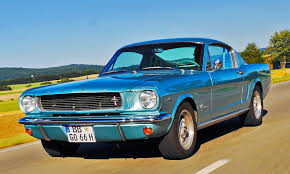 Der gt350 war ein rennwagen für die straße und das war nicht nur eine marketing floskel. Ford Mustang Fastback Classic Cars Autozeitung De