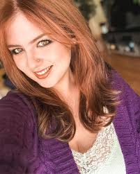 It's finally cold in Florida!! The world is a crisp 70. I'm drinking hot  tea, turning off my fan, throwing the sliding doors wide open. Magic!!!!  But for real. I'm so happy