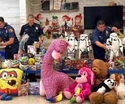Where To Donate Toys For The Holidays Toys For Tots Spark Of Love And More Mommypoppins Things To Do In Los Angeles With Kids
