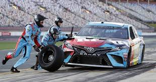 For the first time, cup series cars will implement the competition package that was used in last season's. The Latest Larson Pushed To Victory At Nascar All Star Race