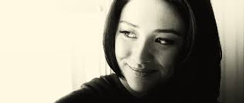 Pretty Little Liars S02 E01