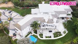 Jake Paul S Team 10 Mansion Is Searched By Authorities For An Unknown Reason In Calabasas Ca 8 5 20 Wikiziki Com Nle choppa — famous hoes 02:15. wikiziki com