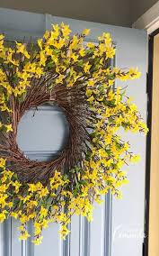 Forsythia Wreath In 2020 Forsythia Wreath Spring Wreath Yellow Wreath