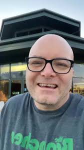 It's Sunday! Jesus loves you!