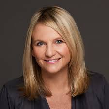 Mia Pearson's Instagram, Twitter & Facebook