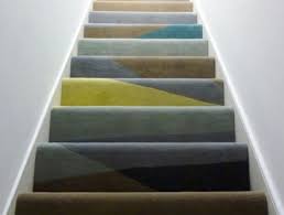 Le Tapis Pour Escalier En 52 Photos Inspirantes En 2020 Tapis Escalier Moquette Escalier Escalier