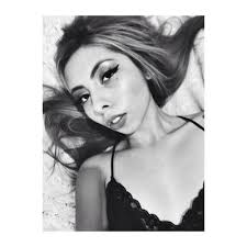 Karissa Chavez's favorite items