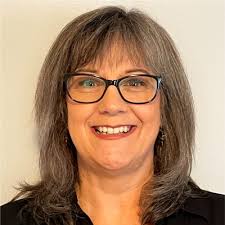 Tracy Schaar's Instagram, Twitter & Facebook