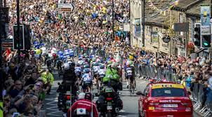 Alaphilippe leads tour de france as crashes mar grand depart. Tour De France Stars Thrilled By Yorkshire Grand Depart But Not By Fans Taking Selfies Road Cc