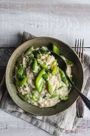 Cremiges Risotto Mit Gorgonzola Und Karamellisiertem Staudensellerie Foodundco De Foodblog Aus Nurnberg Rezept In 2020 Risotto Gorgonzola Einfache Gerichte