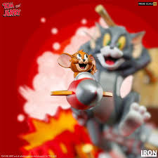 Tom and jerry online is an unofficial fan site dedicated to the antics of the famous cat and mouse duo, tom and jerry! Tom And Jerry Get Wacky With New Iron Studios Statue